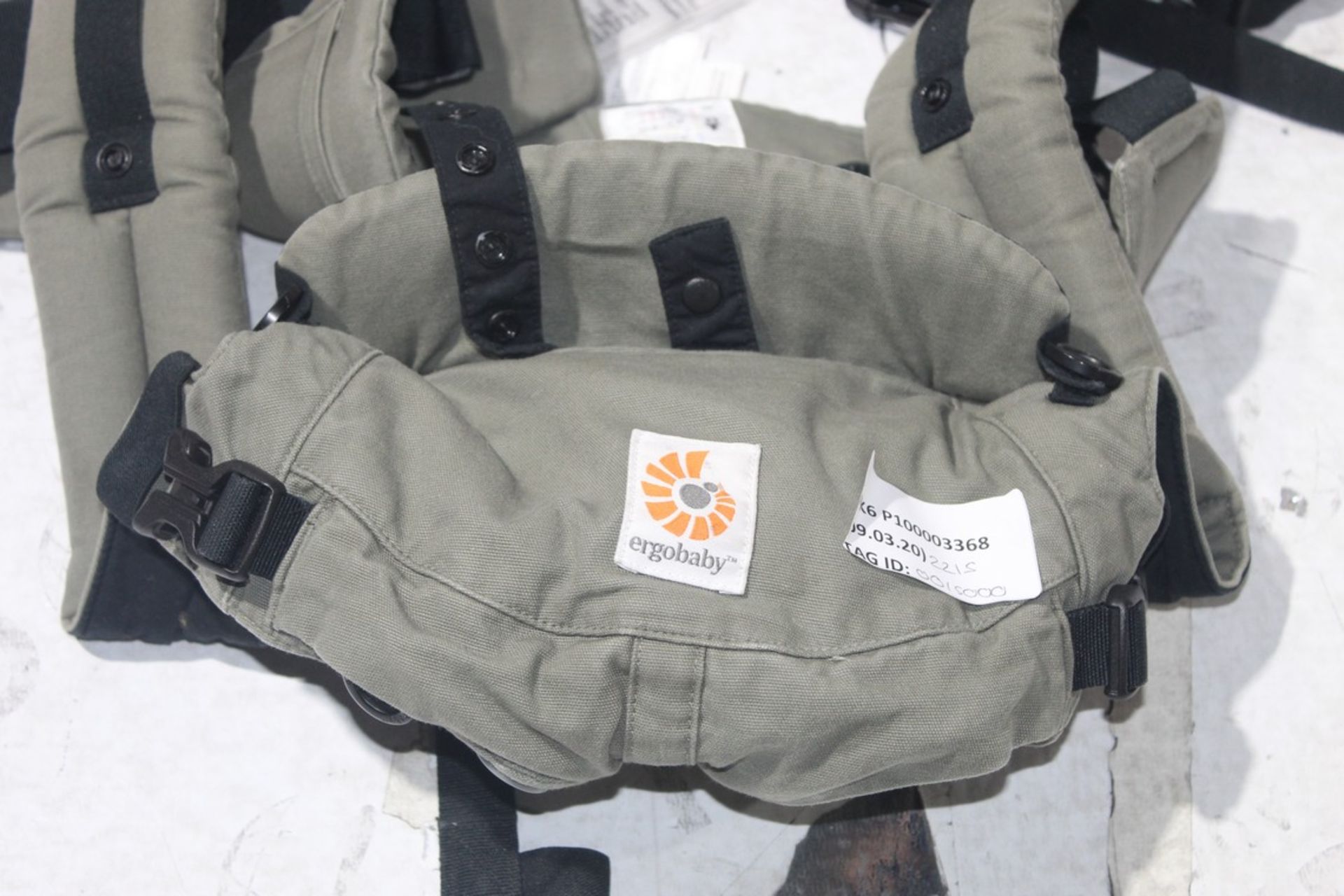Unboxed Ergo Baby Carrier RRP £150 2215