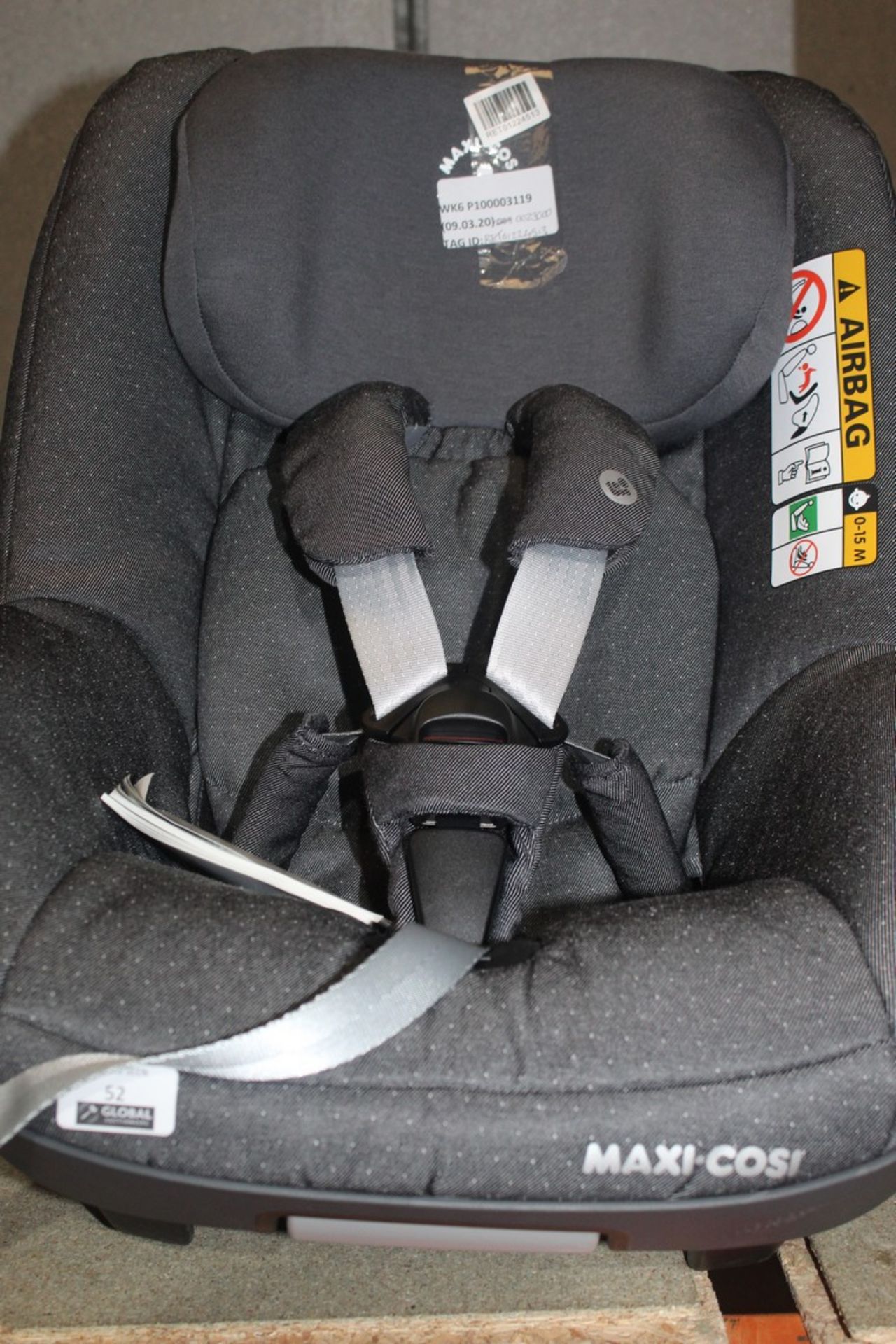 Maxi-Cosi ECER129 Childrens Safety Seat RRP £230 (RET01224513)