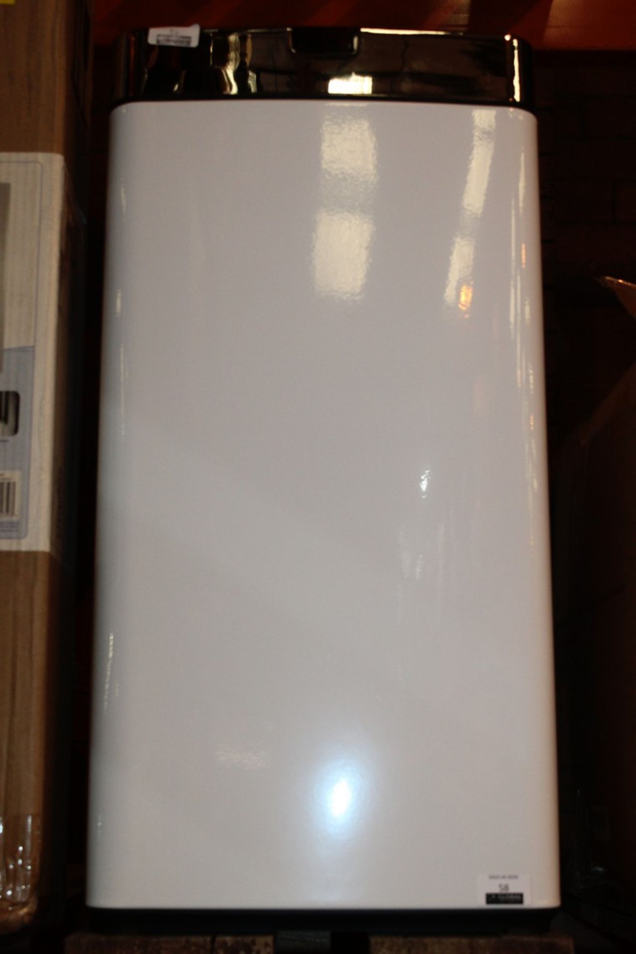 White Painted Metal Dihl Sensor Bin RRP £55 (18371) (Public Viewings And Appraisals Available)