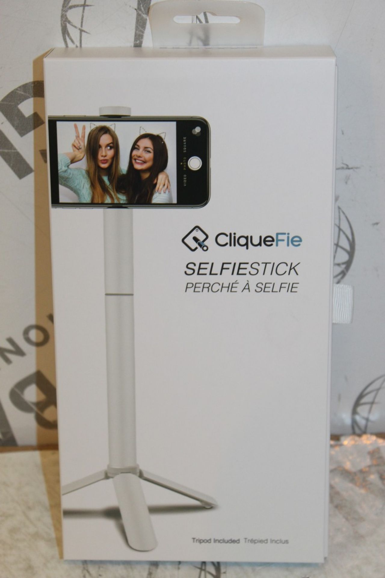 Lot to Contain 6 Brand New Cliquefie Selfie Sticks Combined RRP £180