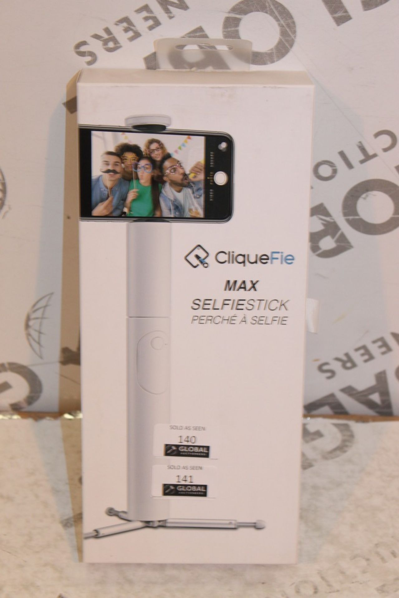 Lot to Contain 2 Boxed Cliquefy White Selfie Stick Max Combined RRP £100 (Appraisals Available