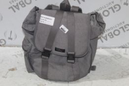 Stalk Sack Grey Nursery Changing Bag RRP £85 (RET001024032) (Appraisals Available)