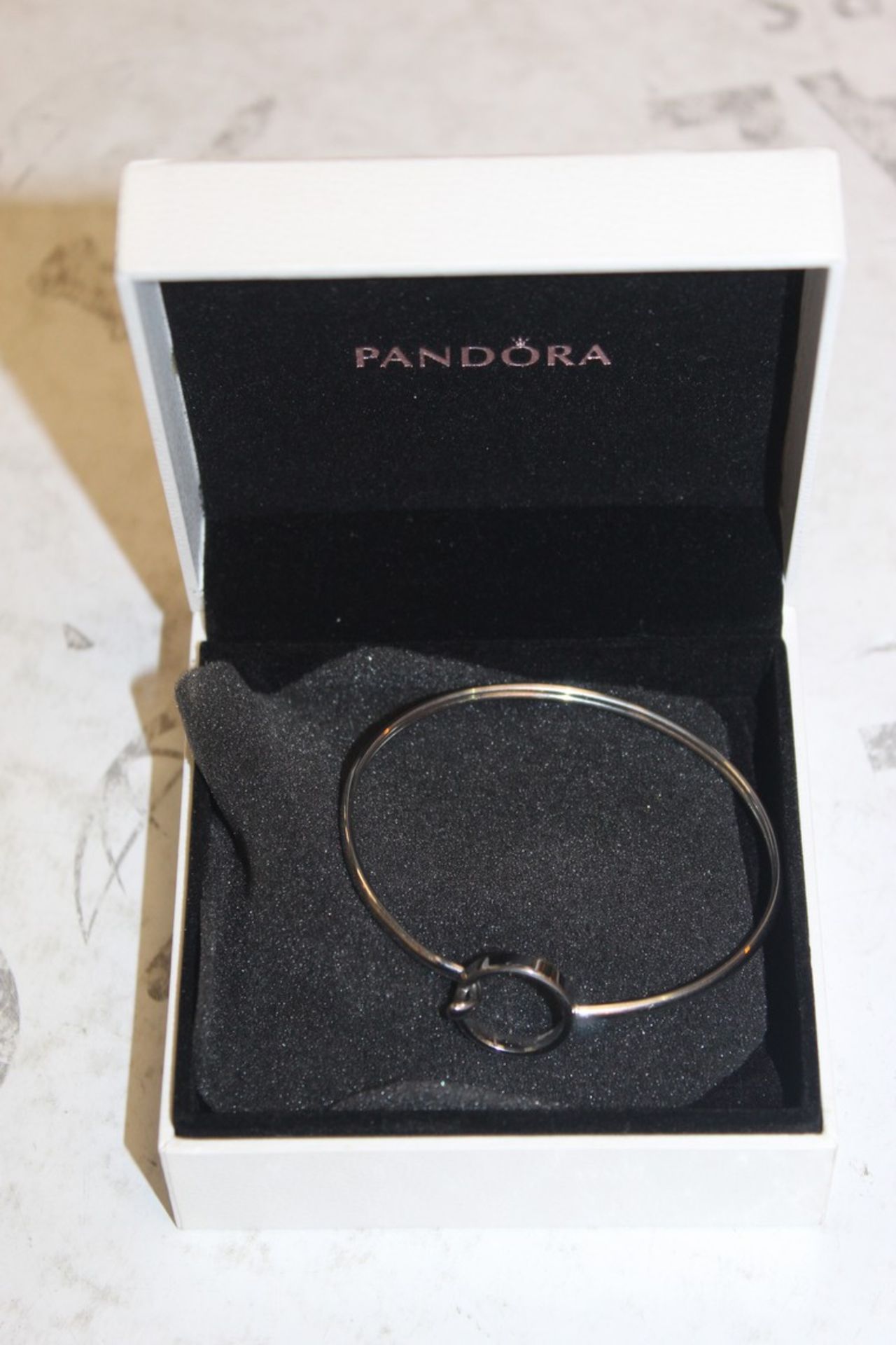 Pandora Silver Ladies Bangle RRP £45 (103178)