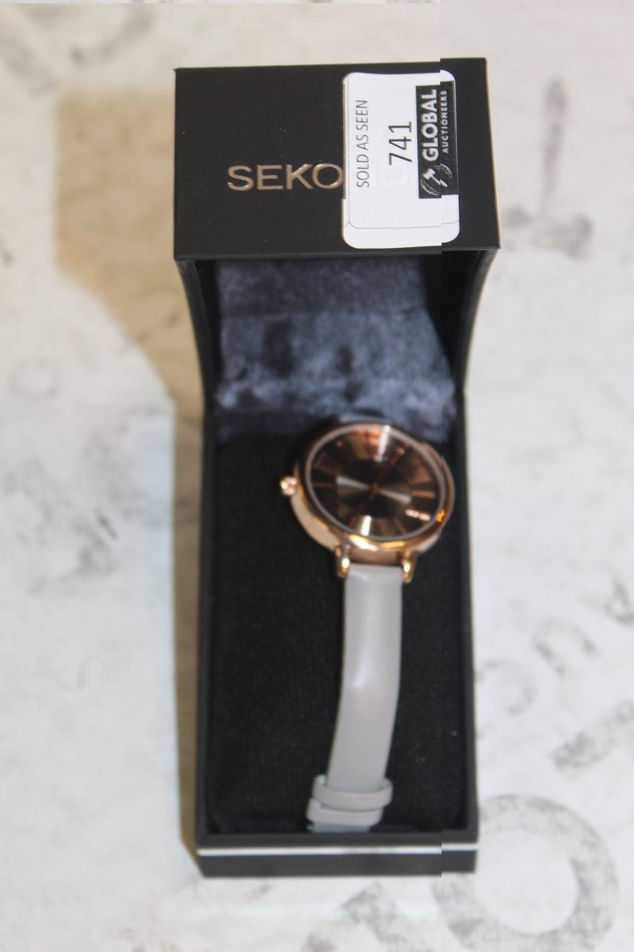 Boxed Sakonda Ladies Grey Designer Leather Wrist Watch RRP £50 (169771)