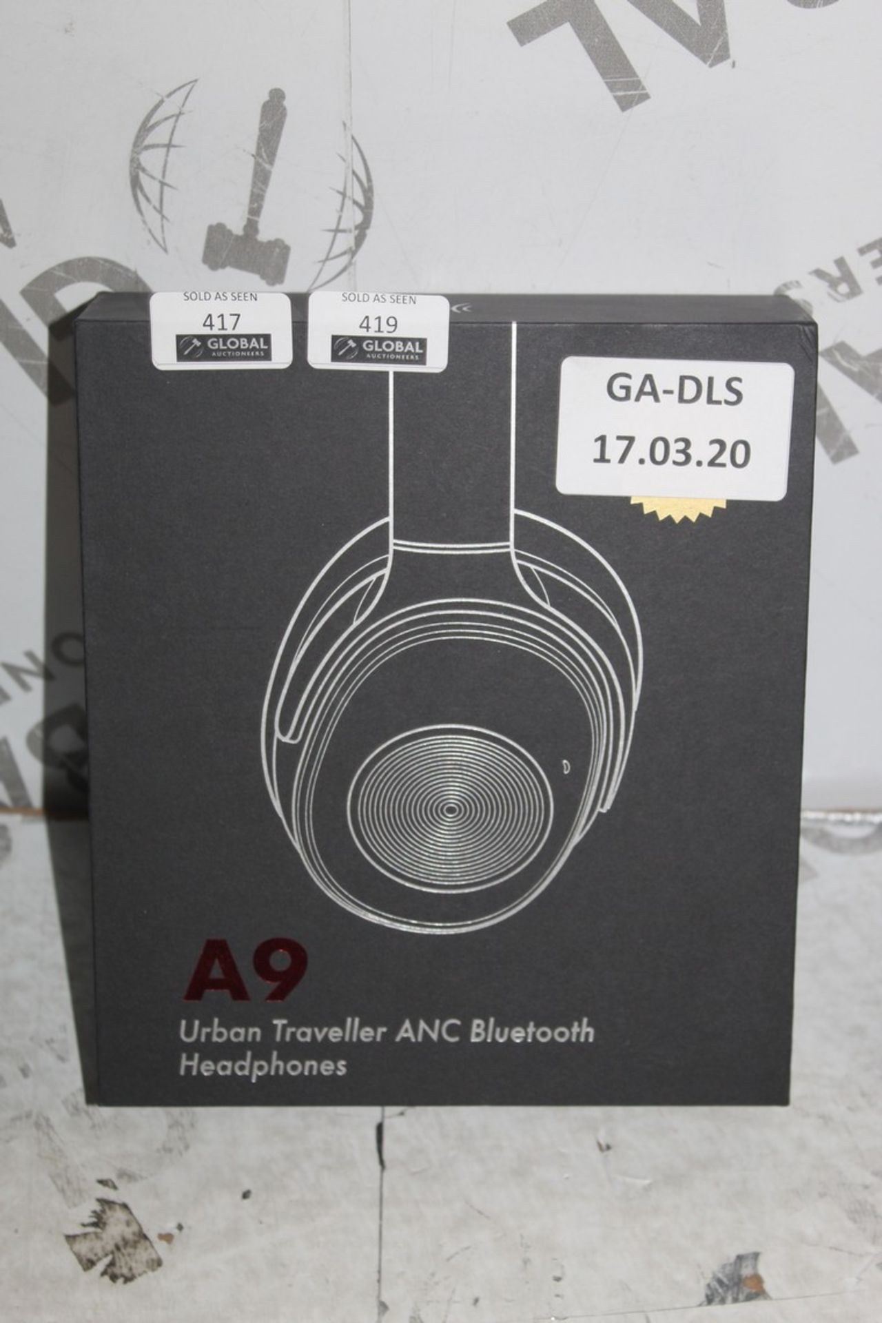 Boxed Brand New Paif Of A9 Urban Traveller ANC Blu
