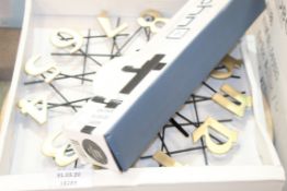 Assorted Items to Include Tech 4 Coat Racks, Serving Lap Trays & Wall Clocks RRP £30-45 Each (18289)