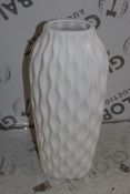 Boxed Ceramic White Vase RRP £100 (19015) (Appraisals Available Upon Request)