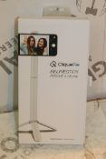 2 Cliquefy Selfie Sticks in White Combined RRP £70
