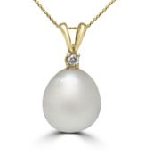 Pearl and Diamond Pendant with yellow gold chain