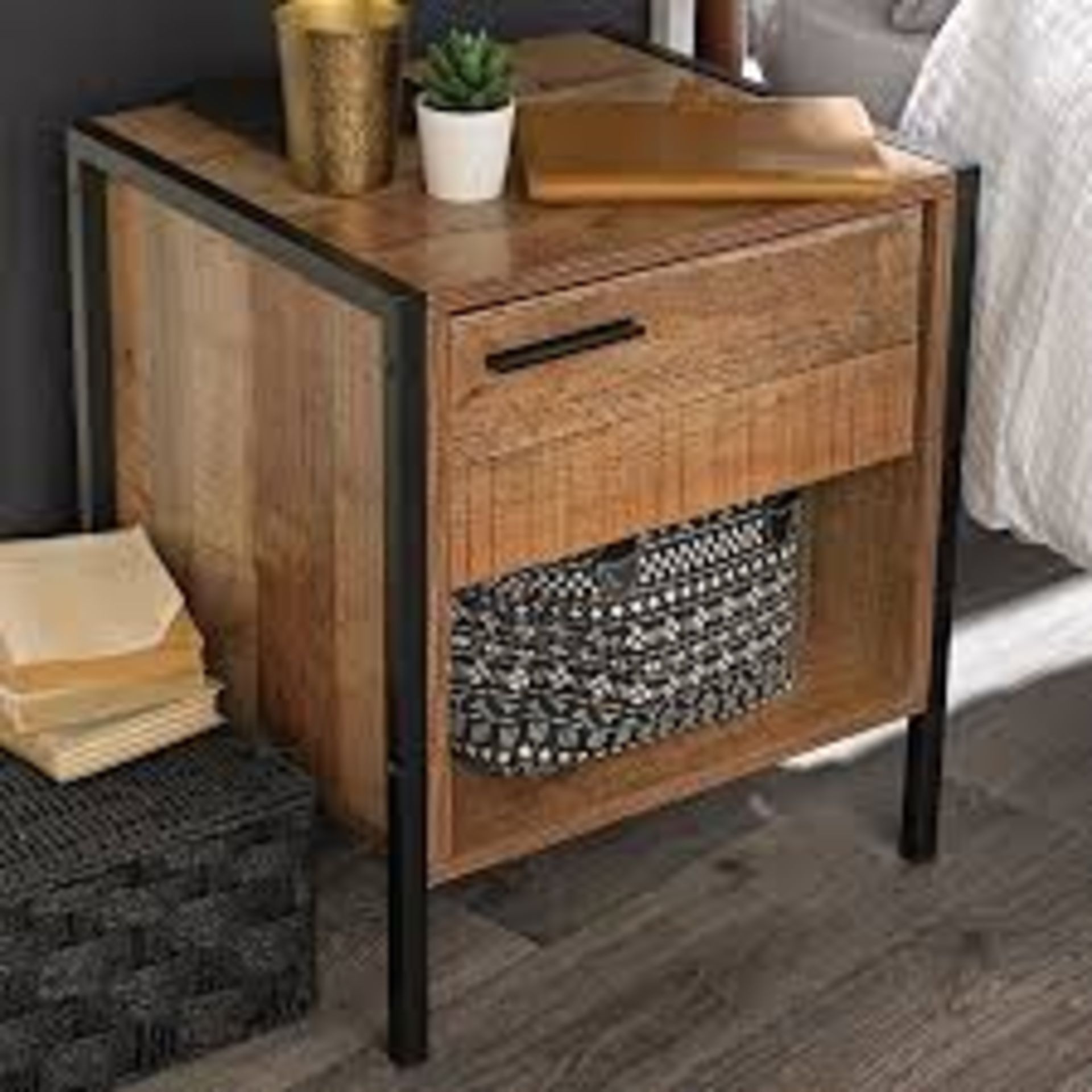 Boxed Anya 1 Drawer Bedside Table RRP £65 (18494) Appraisals Available Upon Request)