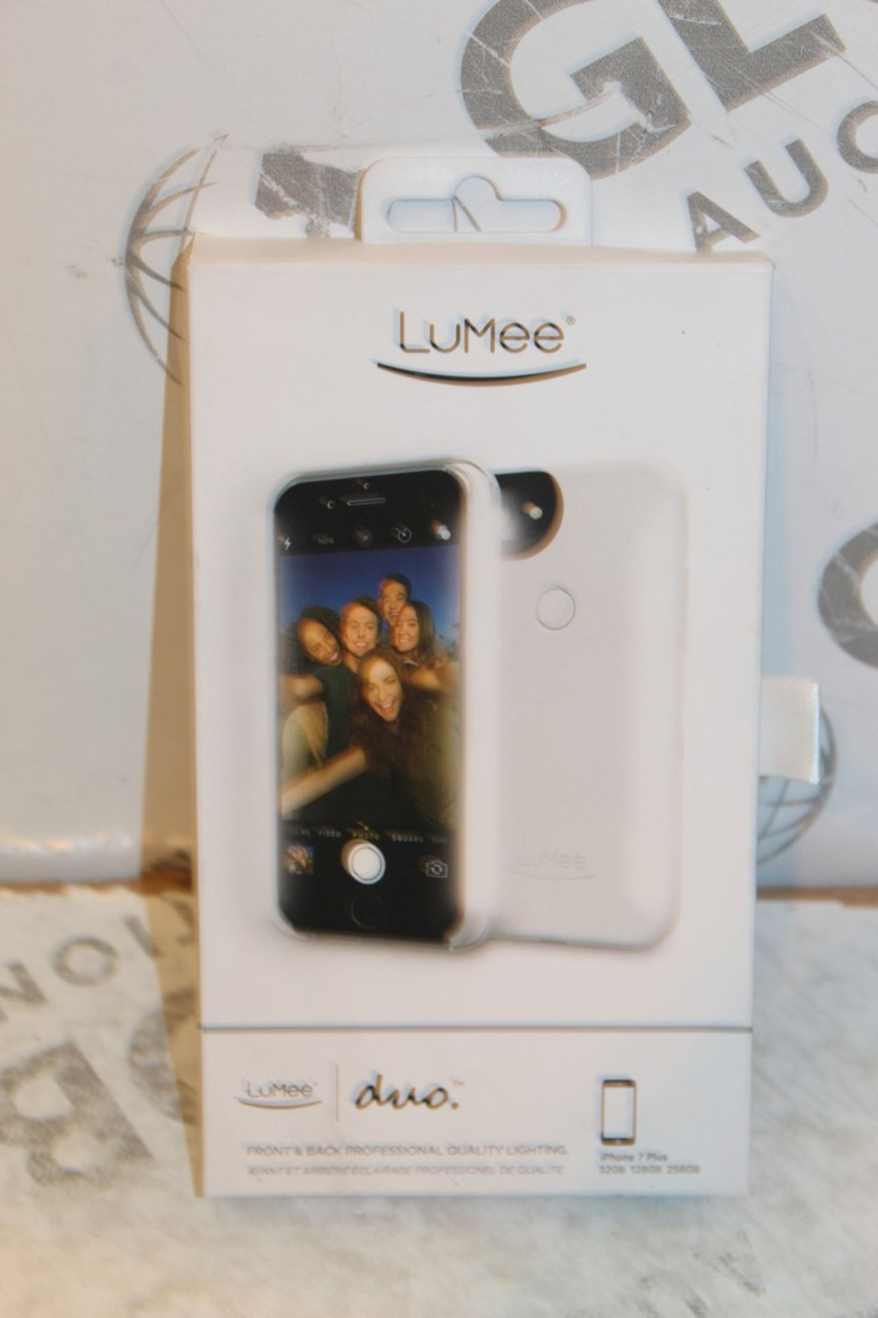 Lot to Contain 2 Boxed Brand New Lumee Duo Iphone 7 Plus Perfect Lighting Phone Cases (White) RRP £