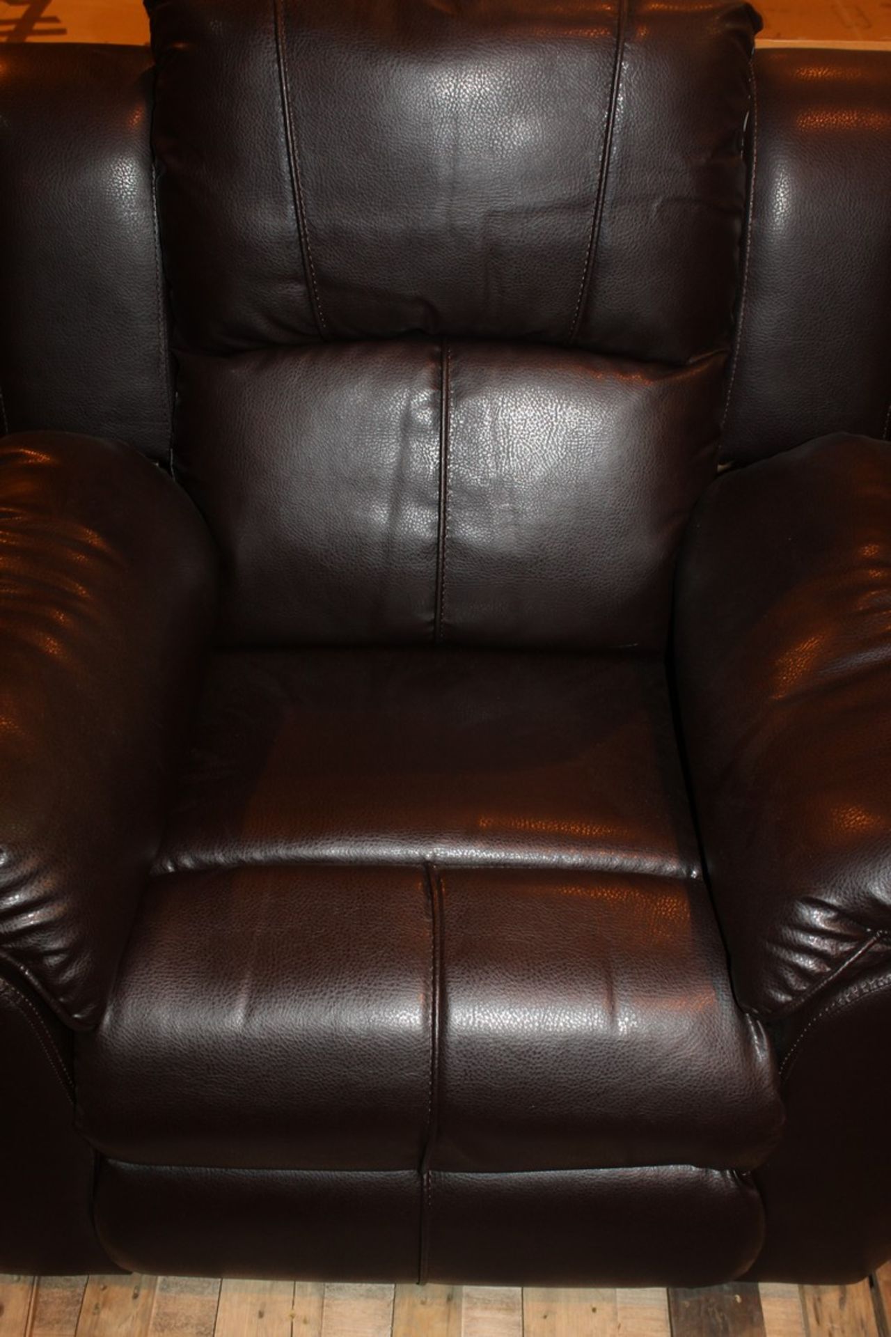 Brown Single Leather Sitting Room Reclining Arm Chair RRP £500 Appraisals Available Upon Request) (