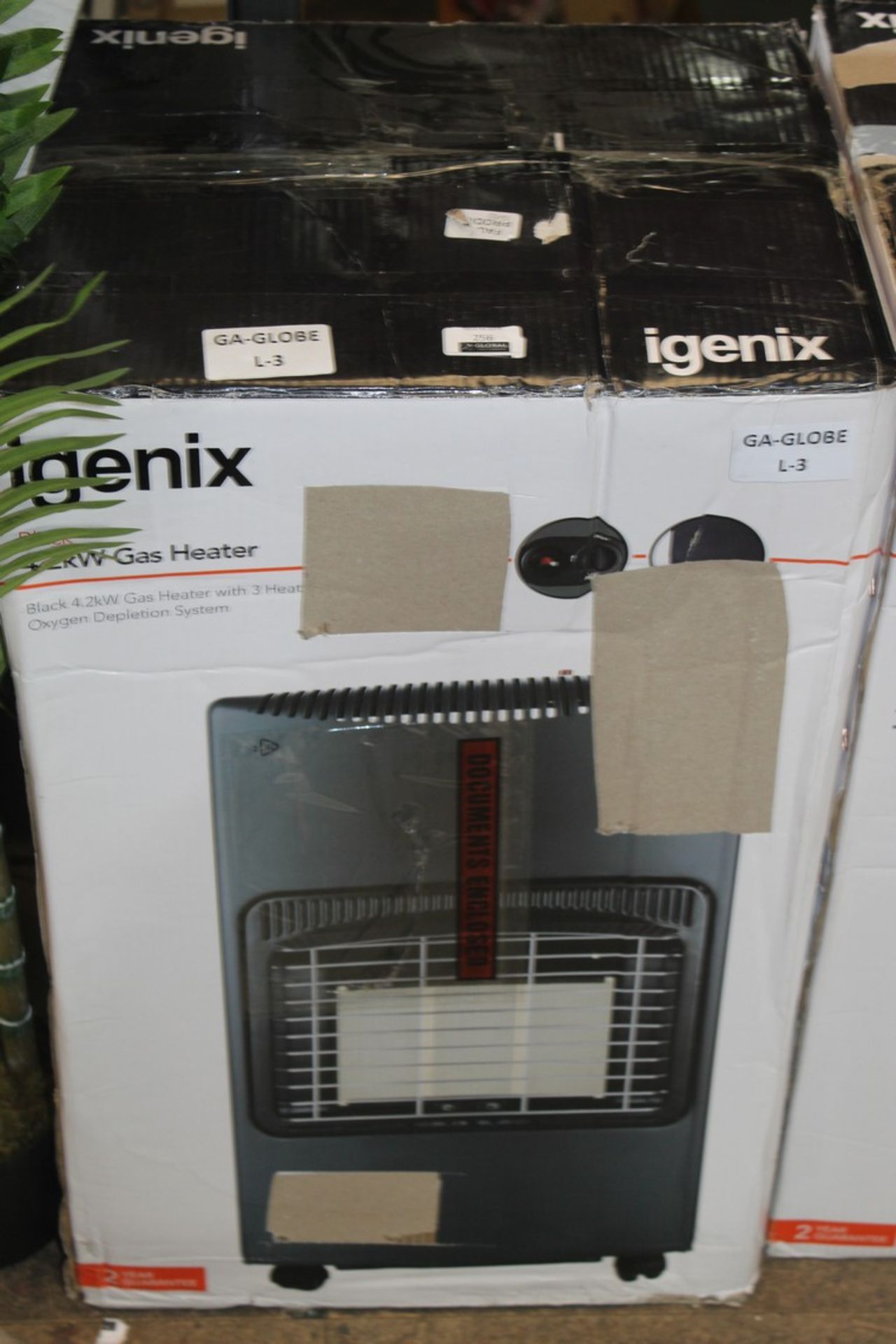 Boxed Igenix Black 4.2 KW Gas Heater With Triple H