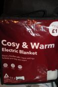 Lot to Contain 8 Assorted Cosy & Warm Single & Kin