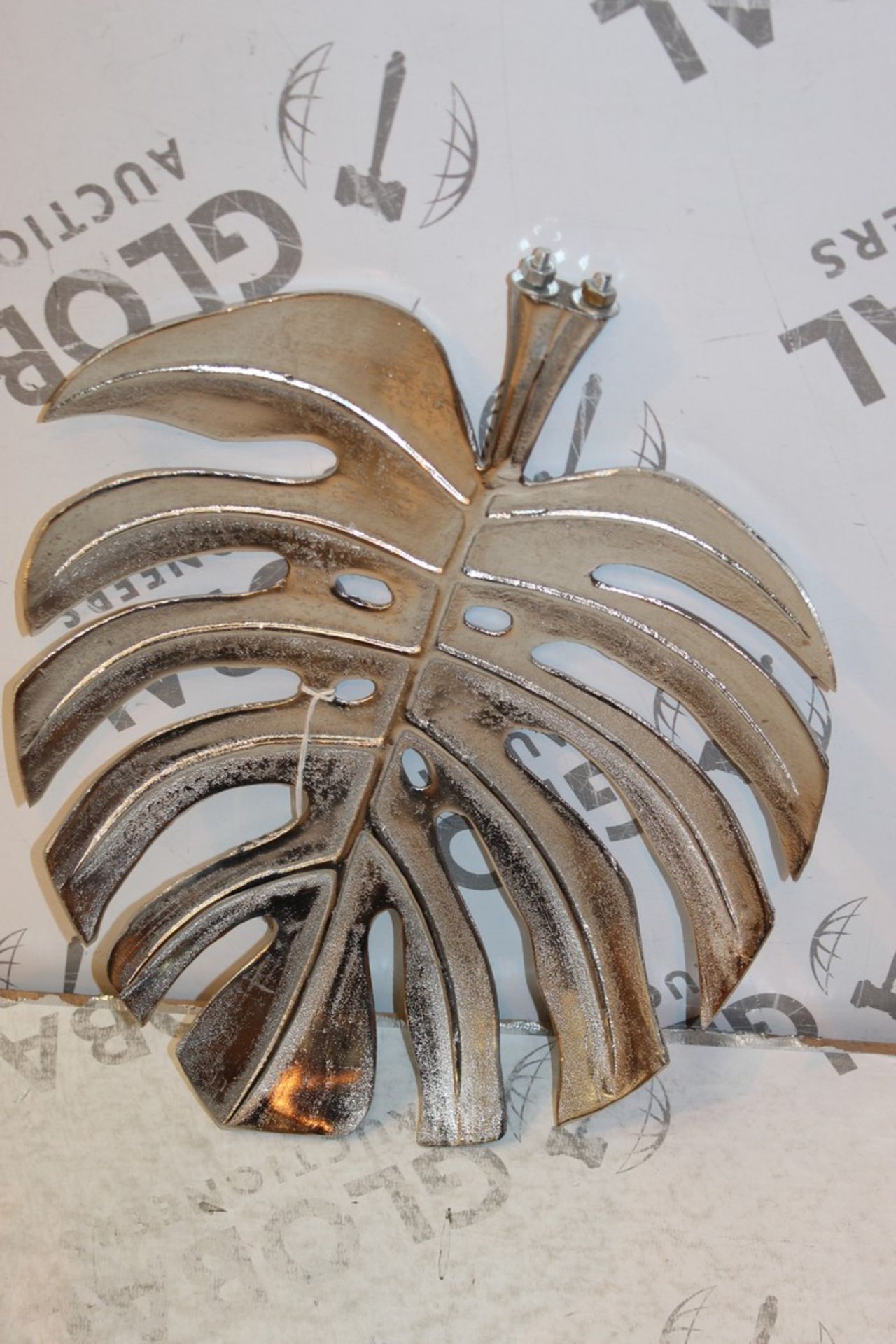 Boxed Minstra Leaf Metal Leaf Ornament RRP £60 (18