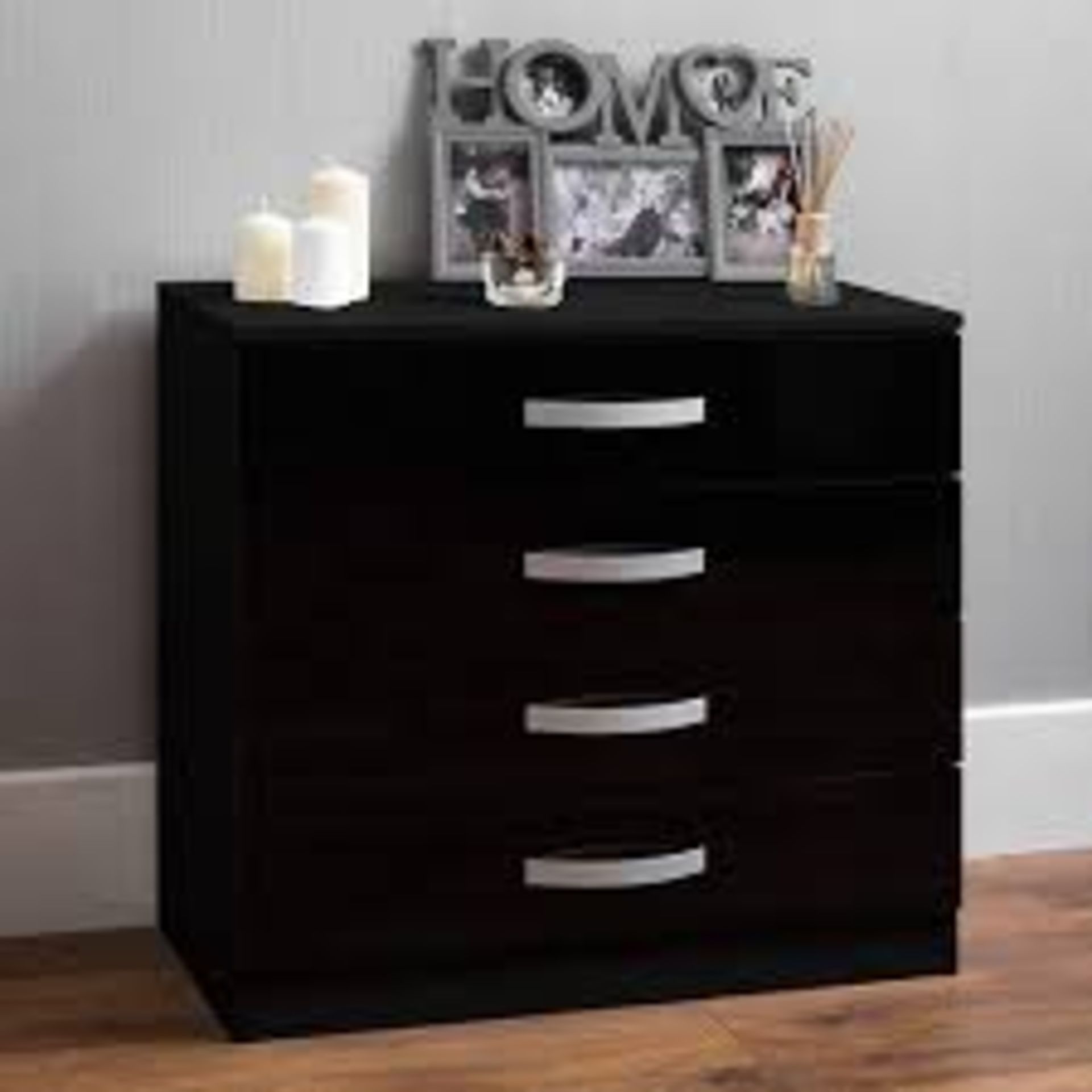 Boxed Veda Design Hoolio 4 Drawer Chest Drawers (17893) RRP £70 (Pictures are for illustration