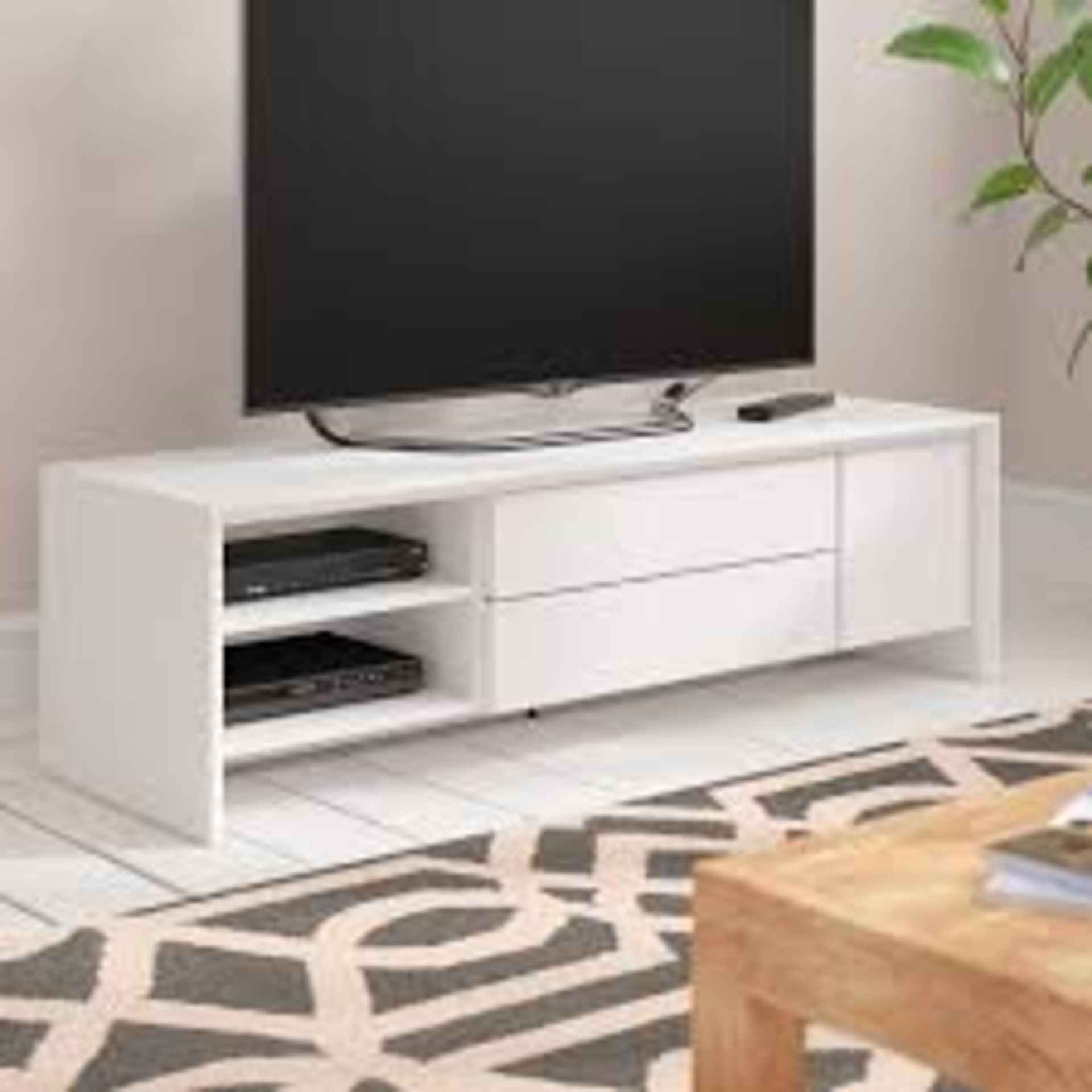Boxed Wooden White TV Stand RRP £300 (18490) (Appraisals Available Upon Request)(Pictures Are For