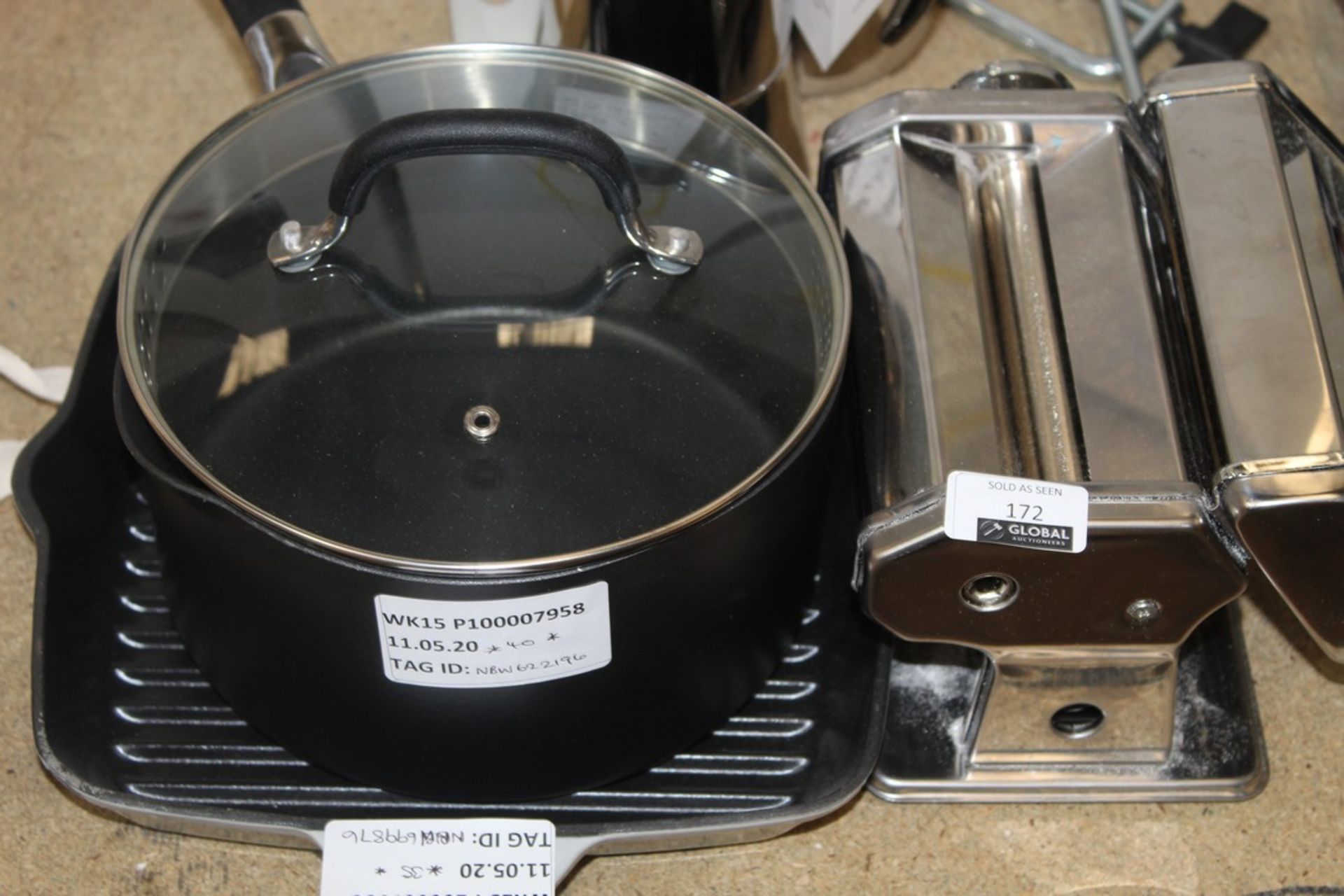 Assorted Items To Include Induction Cafetire, Pasta Machine, Skillet Pan & Sauce Pan RRP £35-40