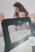 Boxed Baby Dan Sleep & Safe Universal Bed Guard RRP £50 (NBW609495) (Pictures Are For Illustration