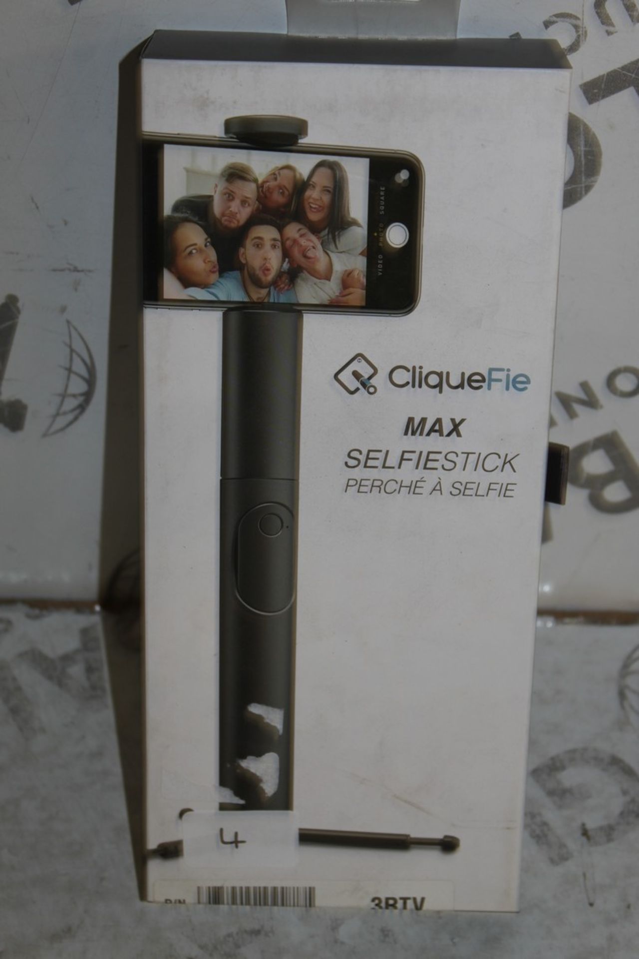 Boxed Cliquefie Max Selfie Sticks Combined RRP £150 (Untested Customer Returns)(Pictures Are For