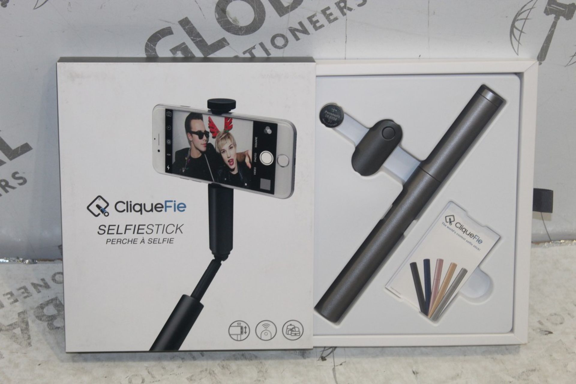 Box To Contain 6 Cliquefie Space Grey Selfie Sticks Combined RRP £240 (Pictures Are For Illustration