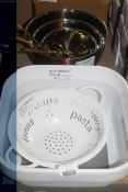 Assorted items To Include Colander, Washing Up Bowl, Mixing Bowl Set, Utensil Set & Cake Tin RRP £