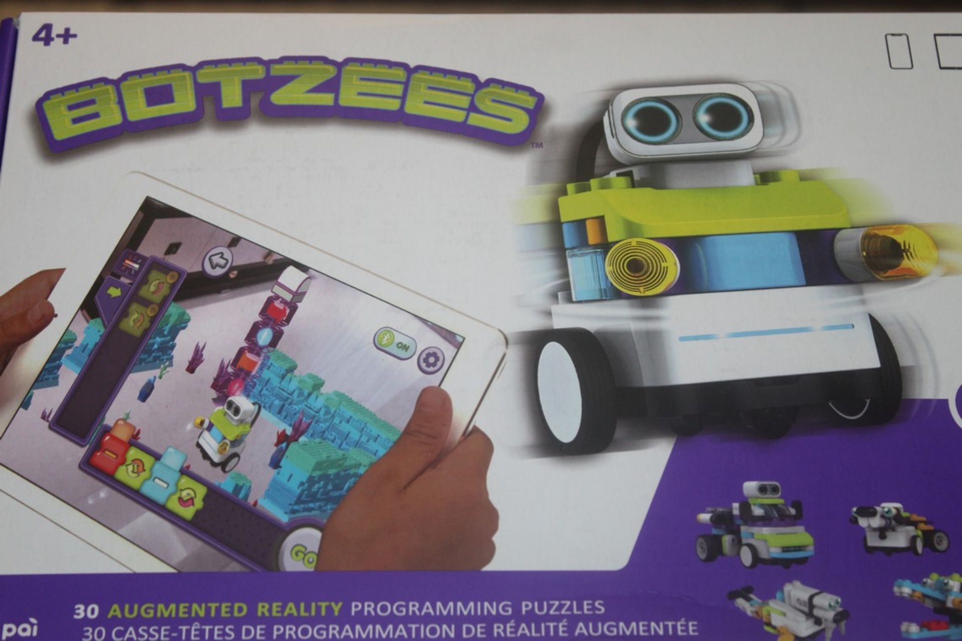 Boxed Botzees Augmented Reality Programmable Robot With 30 Programming Puzzles RRP £120 (Pictures