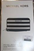 Boxed Michael Kors Black And White Saffiano Large Multi Function Wallet RRP £55 (Pictures For