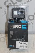 Boxed Go Pro Hero 5 Black Edition Waterproof 12 Me