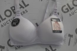 Lot To Contain 3 Packs Of 6 White Hana 2842 Ladies Bra's Sizes To Include 38C , 40C , 42C , 44C, 46C