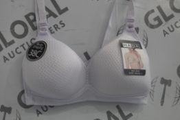 Lot To Contain 3 Packs Of 6 White Hana 2842 Ladies Bra's Sizes To Include 38C , 40C , 42C , 44C, 46C