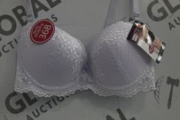 Lot To Contain 3 Packs Of 6 White Hana H6583 Ladies Bra's Sizes To Include 38B , 40 B , 42B ,