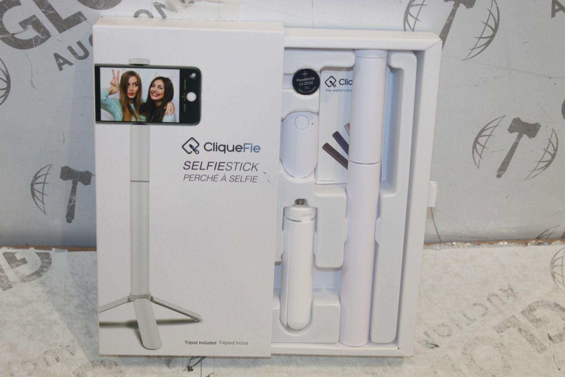 Box To Contain 6 Cliquefie Selfie Sticks Combined RRP £360 (Pictures Are For Illustration Purposes