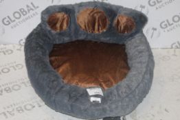Animal Paw Shaped Pet bet RRP £60 (19030) (Appraisals Are Available Upon Request)(Pictures Are For
