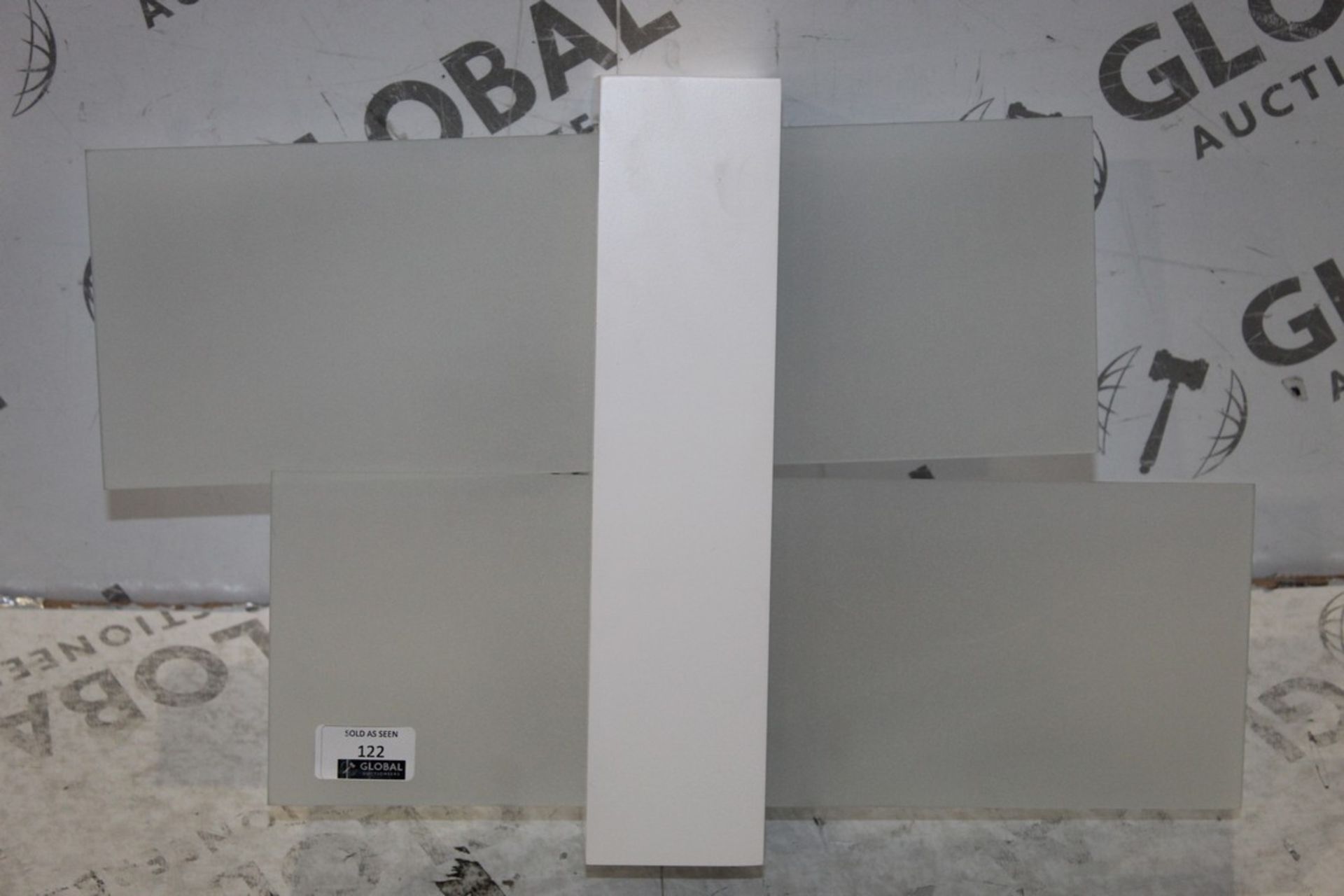 Boxed Gloss White Frosted Glass 2 Light Wall Light RRP £120 (Appraisals Are Available Upon