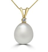 Pearl And Diamond Pendant With Yellow Gold Chain RRP £374 (GW1-P)