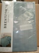 Lot to contain 2 Brentford double duvet set