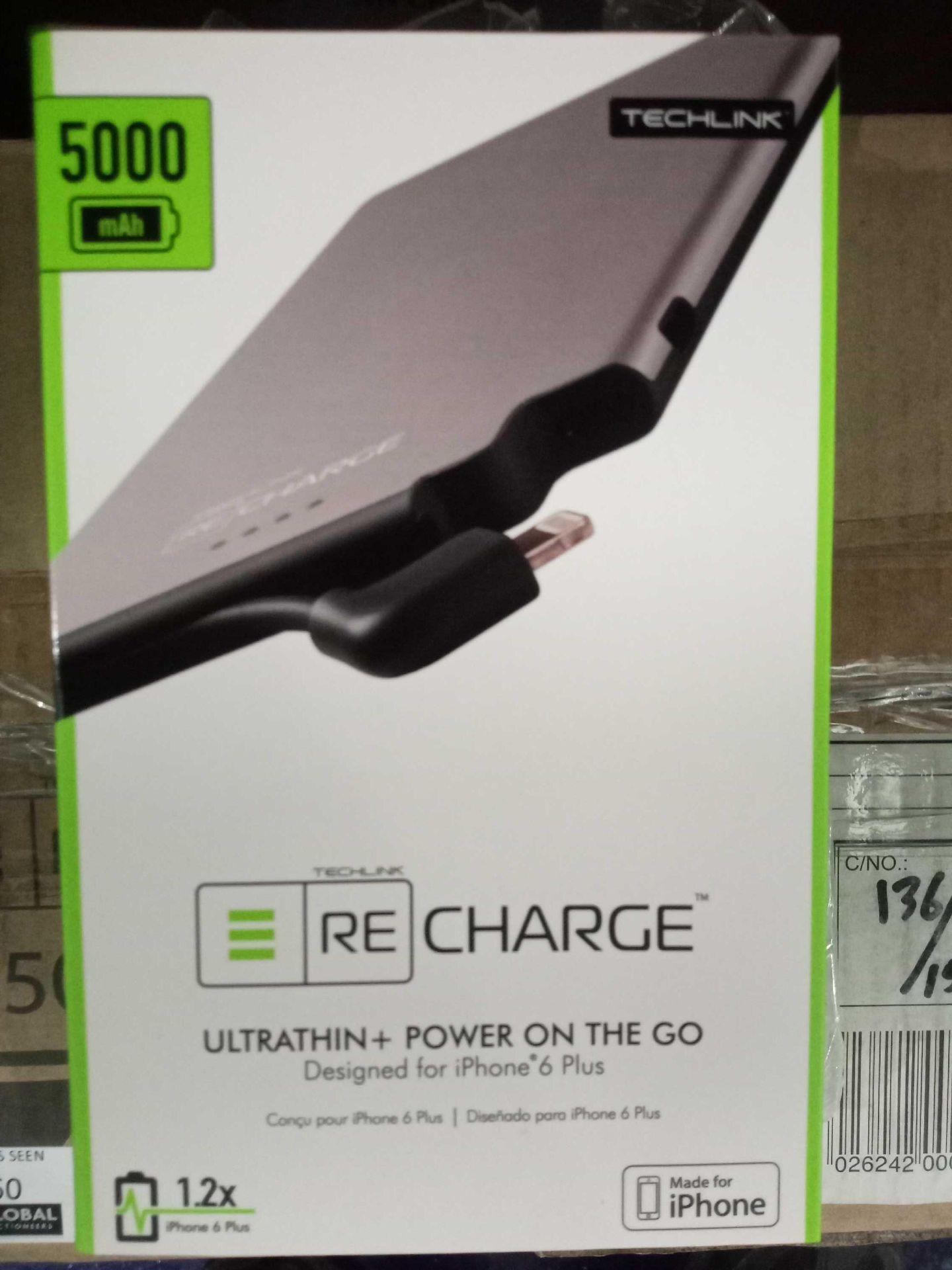 Lot to contain 8 techlink 5000 man power banks desgined for iphone