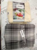 Lot to contain 3 designer throws