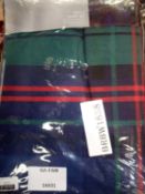 2 assorted duvet sets