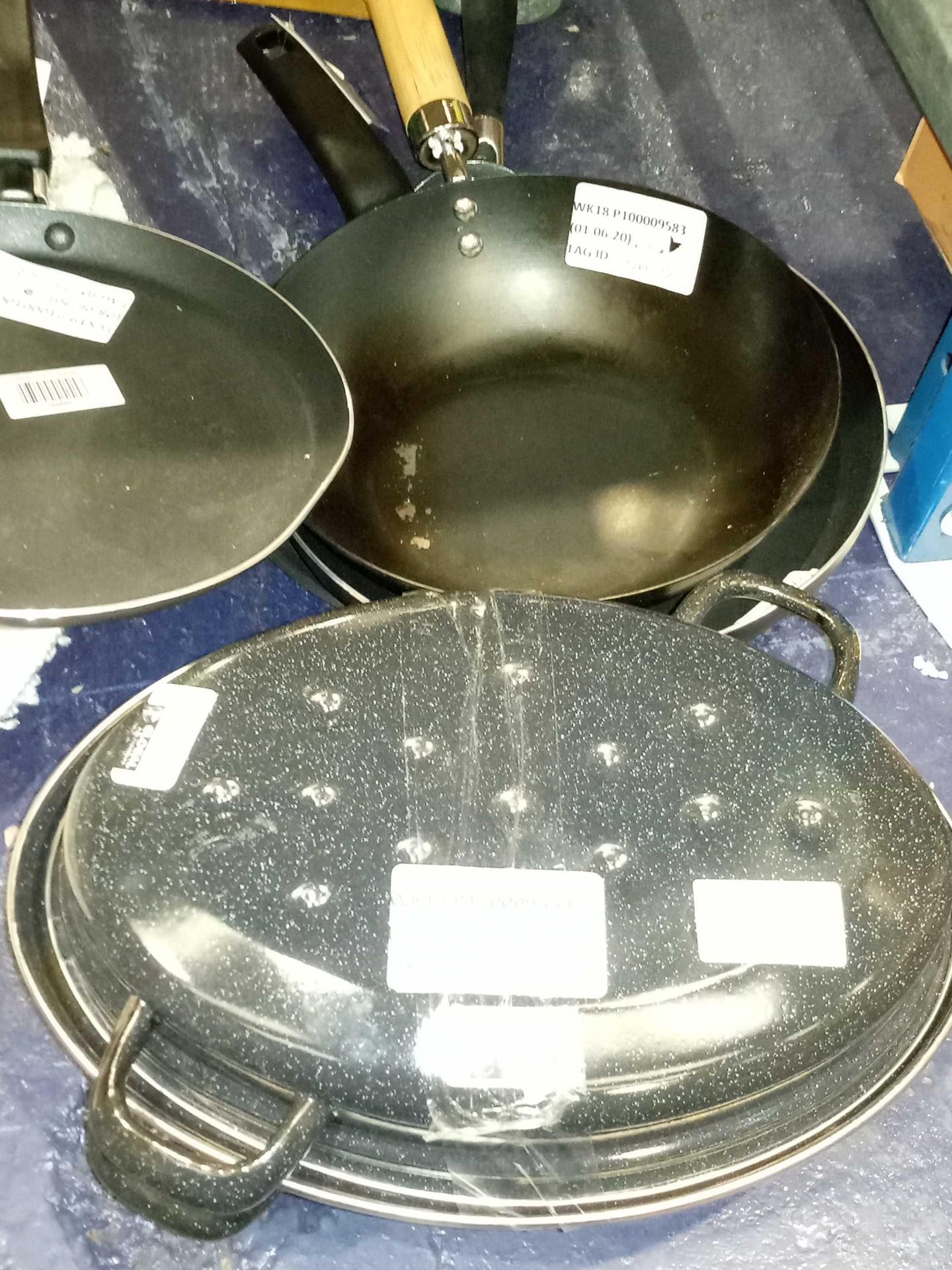 Lot To Contain 5 Assorted Cooking Items