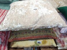 Lot To Contain 3 Designer Scatter Cushions