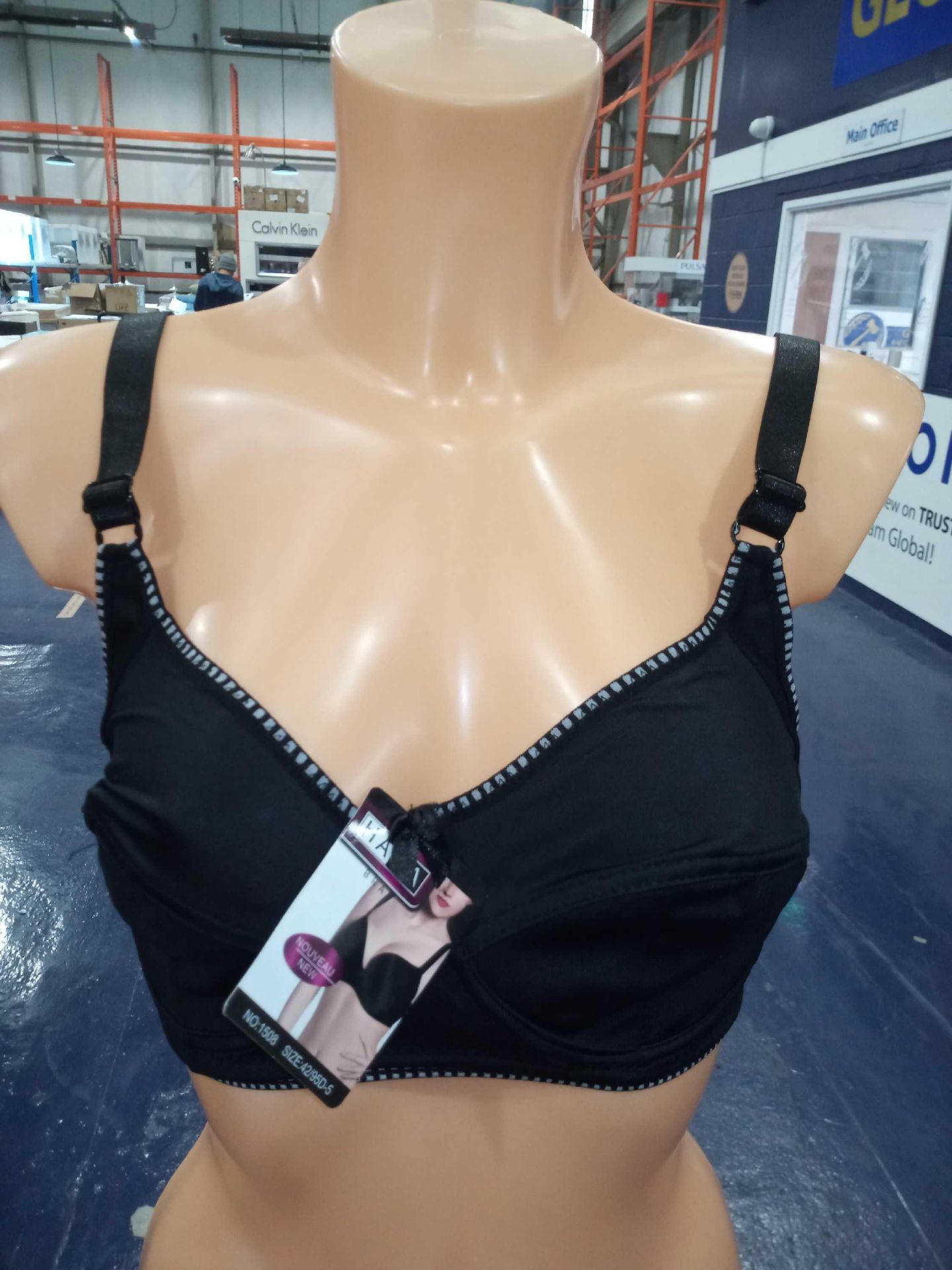 Not To Contain 3 Brand New Packs Of 12 Hana (1508) Size42D-52D Black Ladies Bras Combined Rrp £540(