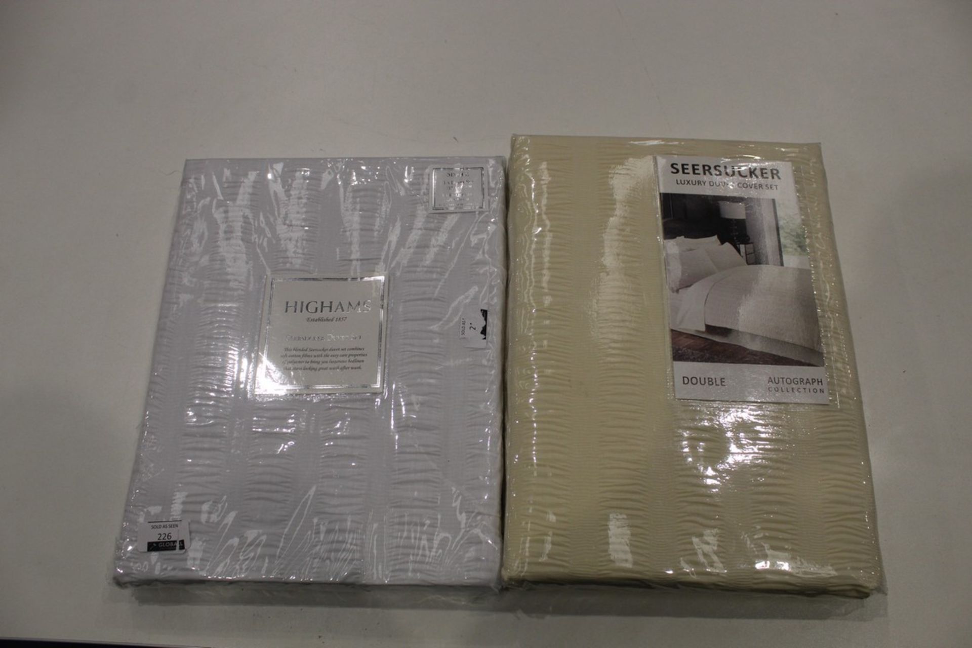 Rrp £60 Lot To Contain 2 Assorted Duvets