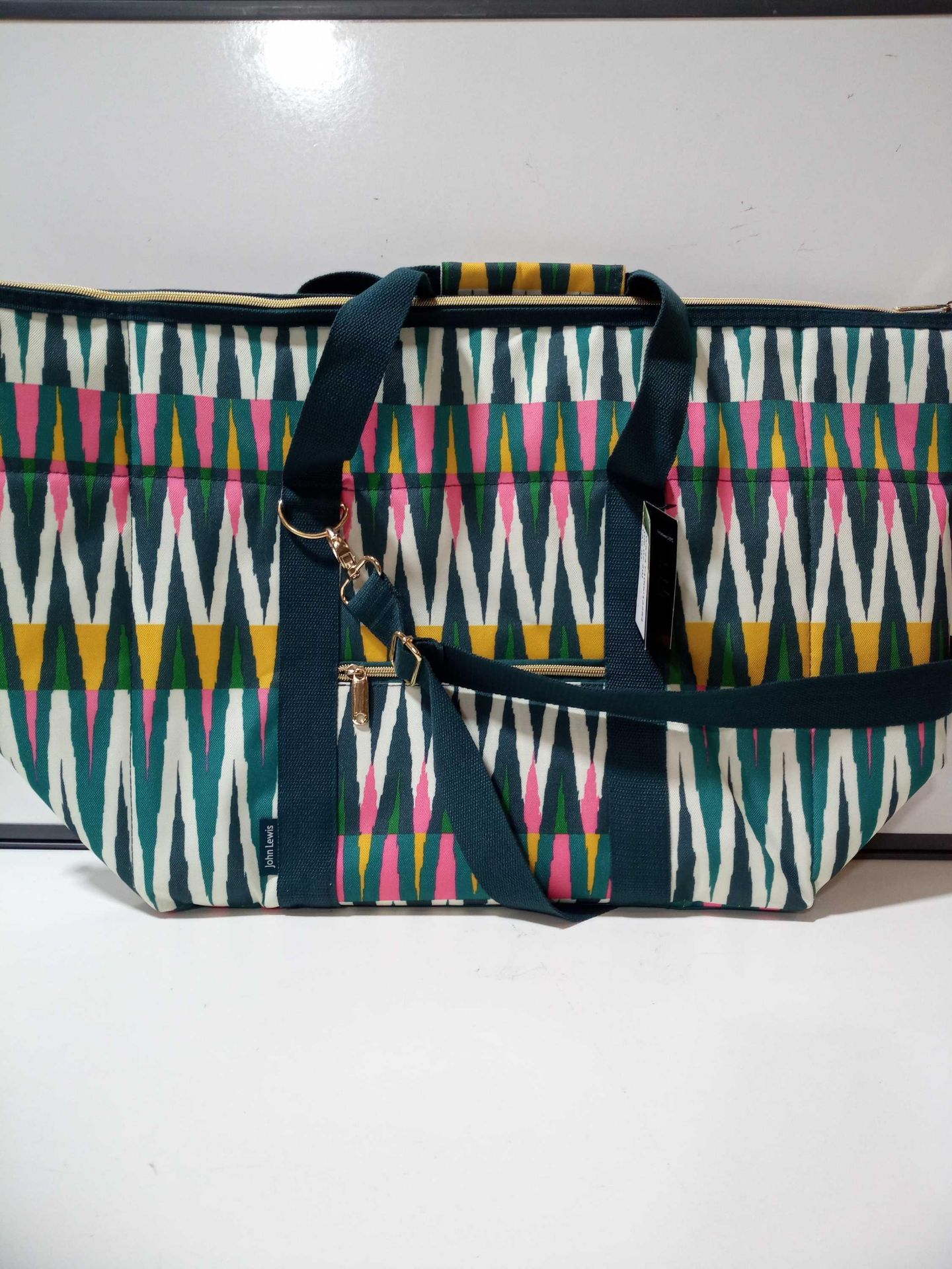 RRP £40 To £45 Each Assorted John Lewis And Partners Travelling Bags And Picnic Bags - Image 3 of 3