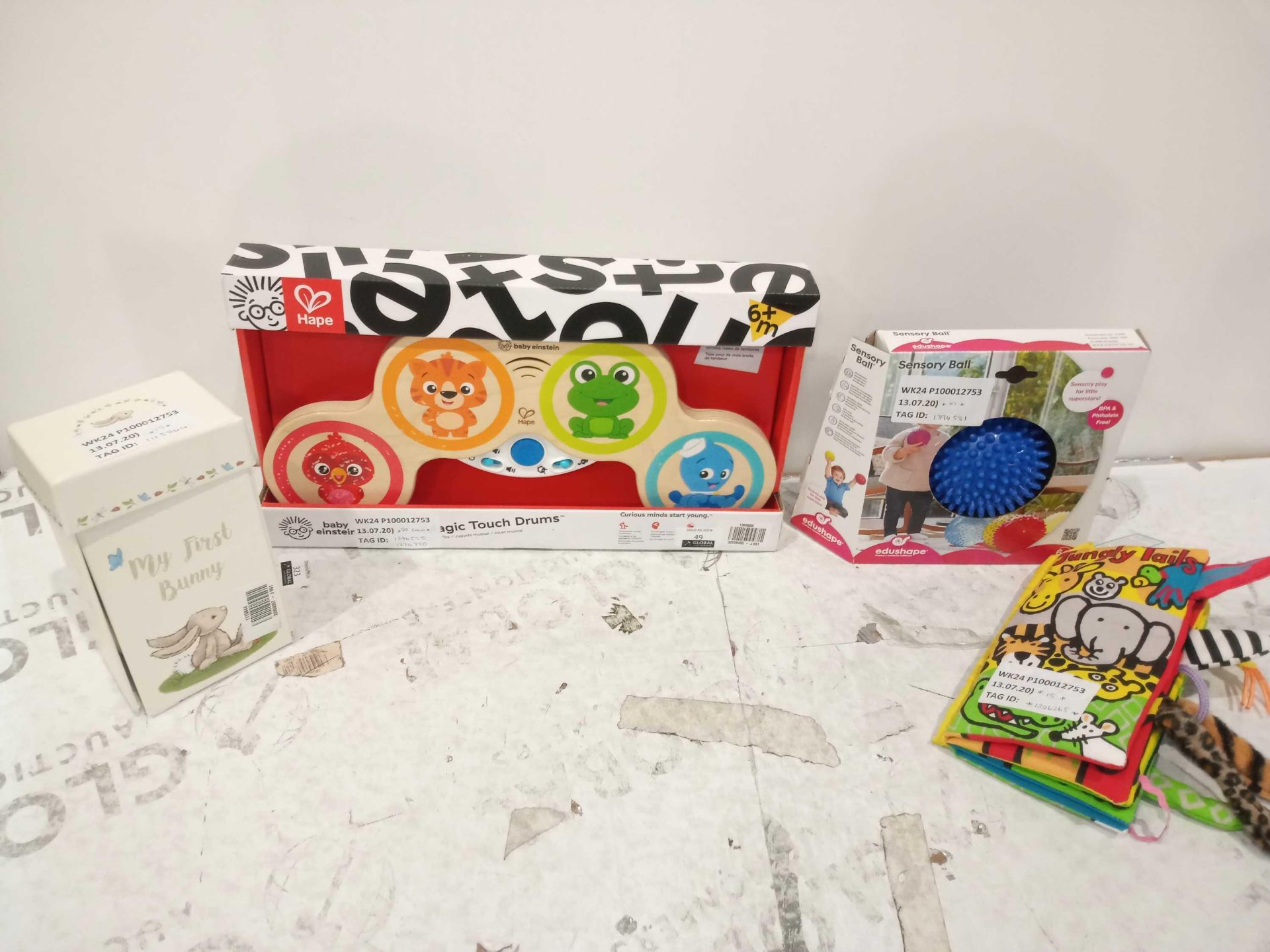 15 To £20 Each 5 Assorted Children'S Toy Items And Sensory Balls