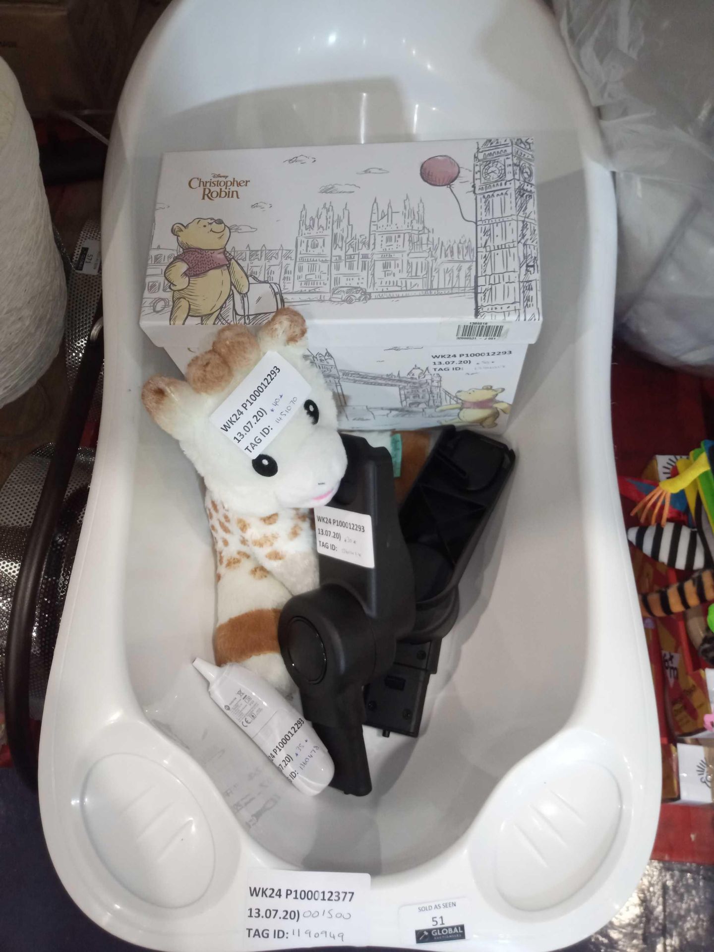 RRP £170 ×5 Assorted Children'S Items To Include A Soft Toys And Baby Baths