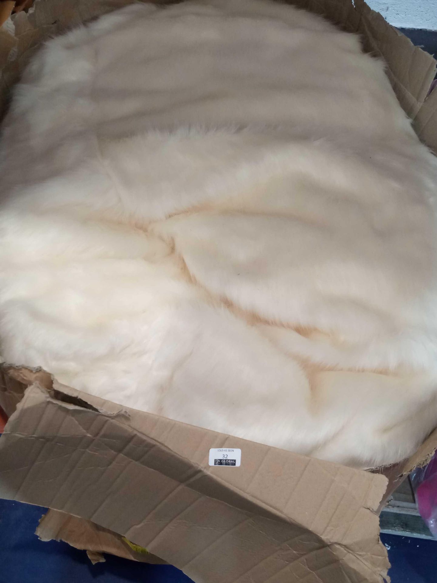 RRP £175 Box Soho Dream Faux Fur Oversized Lounging Bean Bag