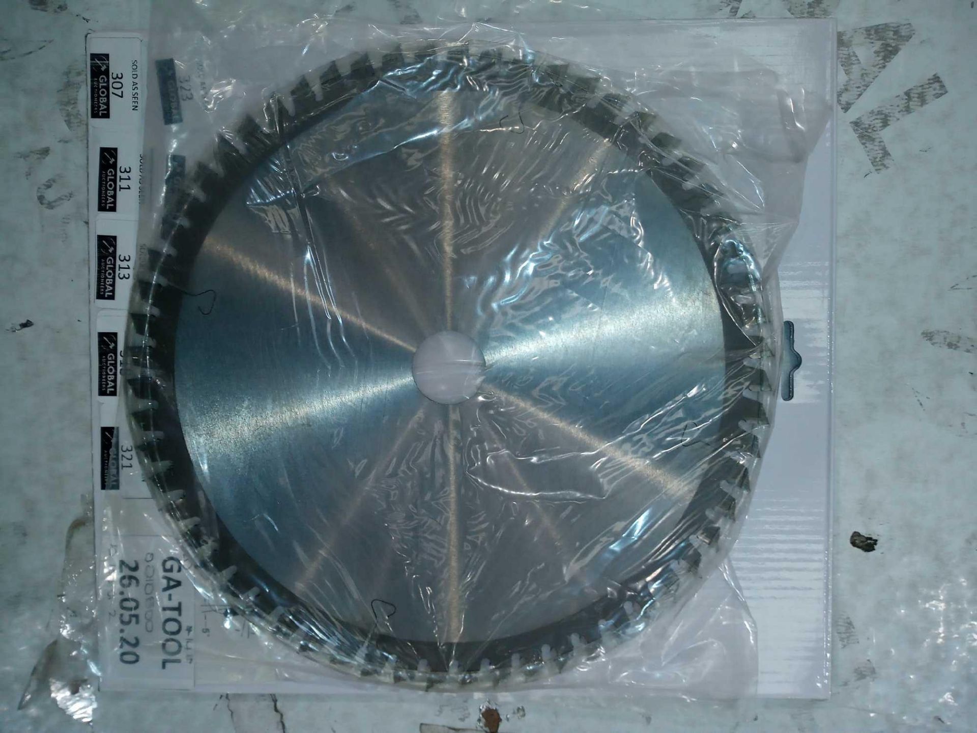 Lot To Contain 2 Boxed Brand New 260 X 2,5/1,8 X 30 Z = 60 Atb - 5° Wood Cutting Saw Blades Combined