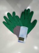 Rrp £360 Box To Contain 111 Pairs Of Green And Grey All Season Dunelm Gardening Gloves
